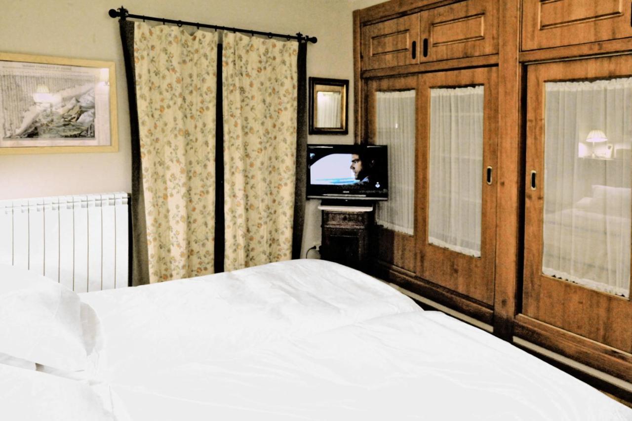 Chardin D'Alto-Apartamentos Chardins ベナスケ エクステリア 写真