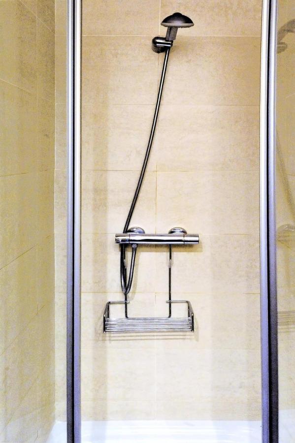 Chardin D'Alto-Apartamentos Chardins ベナスケ エクステリア 写真